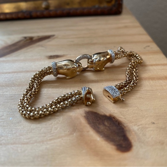 Gold Lion Head Bracelet - Picture 5 of 5